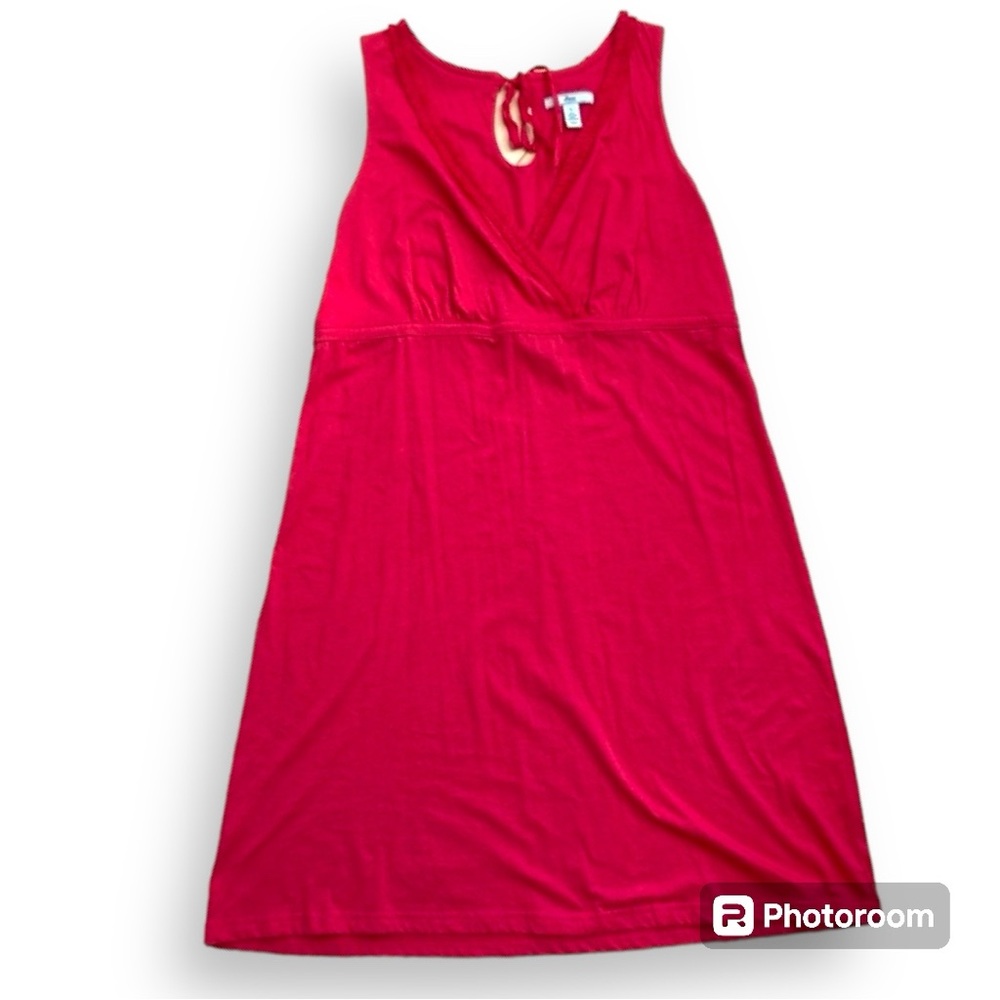 BASS & CO women tomato red summer dress with small ruffles on the neckline